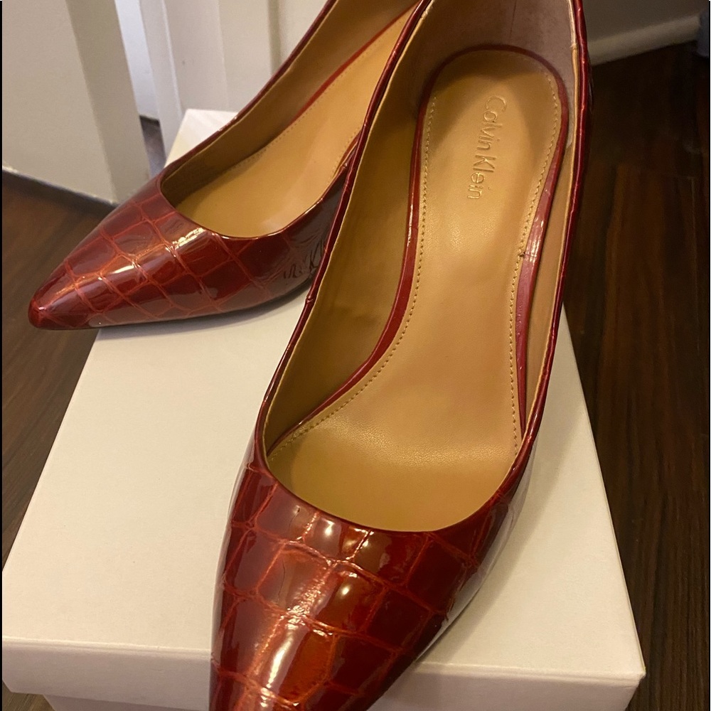 Very good condition CK heels